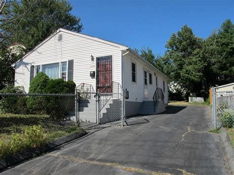 2014 Corbin Ave New Britain Ct 06053 Mls G10077362 Redfin