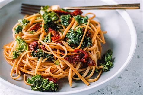 Sun Dried Tomato Kale Pasta