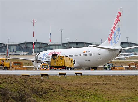 Avión de Air Europa se sale de la pista al aterrizar en el aeropuerto