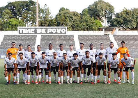 Sub Do Corinthians Bate O S O Caetano E Vence Terceira Seguida No