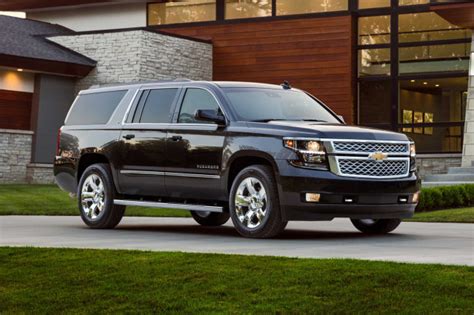 Chevrolet Suburban Vs Gmc Yukon Xl Compare Suvs