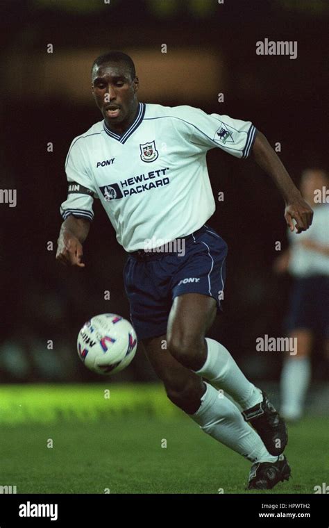 SOL CAMPBELL TOTTENHAM HOTSPUR FC 19 October 1998 Stock Photo - Alamy