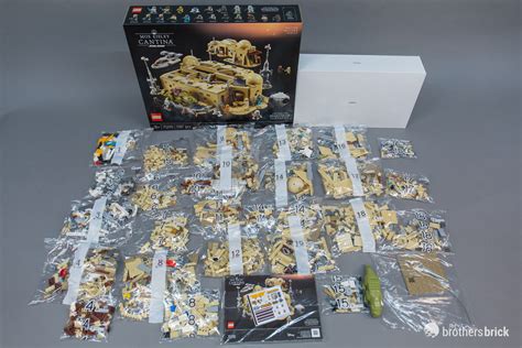 LEGO Star Wars 75290 Mos Eisley Cantina TBB Review 4 The Brothers