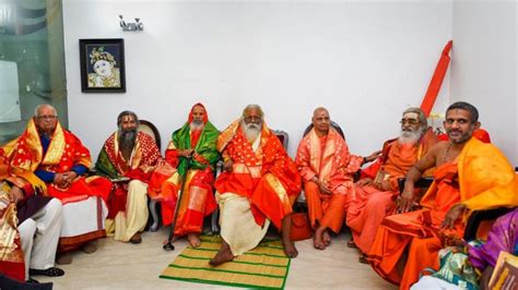 Ram Mandir Trust members meet Prime Minister Narendra Modi - OrissaPOST