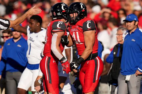 Cincinnati Football Daniel Grzesiak Reflects On The Bearcats Recent