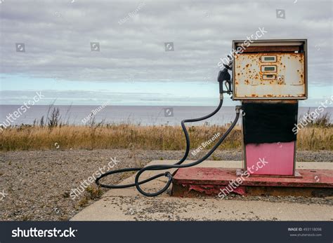 Dirty Gas Station 15 158 Images Photos Et Images Vectorielles De