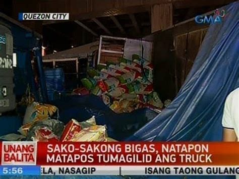 UB Sako Sakong Bigas Natapon Matapos Tumagilid Ang Truck Sa QC YouTube