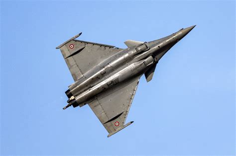 Arm E De L Air La France Commande Avions De Combat Rafale