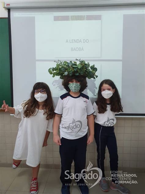 Aula de Língua Portuguesa Dramatização dos Contos Africanos Os alunos