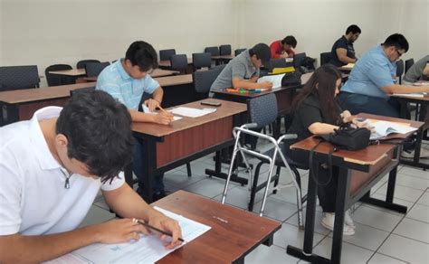 M S De Mil J Venes Hacen Examen De Admisi N En Sinaloa Para Ingresar