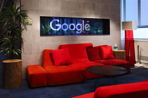google canadas massive toronto headquarters cb