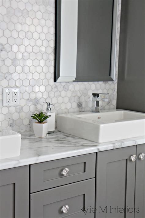 Gorgeous Bathrooms With Marble Tile