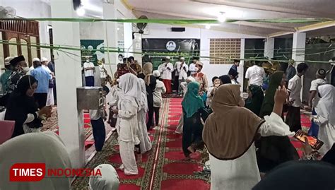 TPQ Masjid Al Haq Rungkut Mapan Permai Lestarikan Tradisi Maulid Nabi