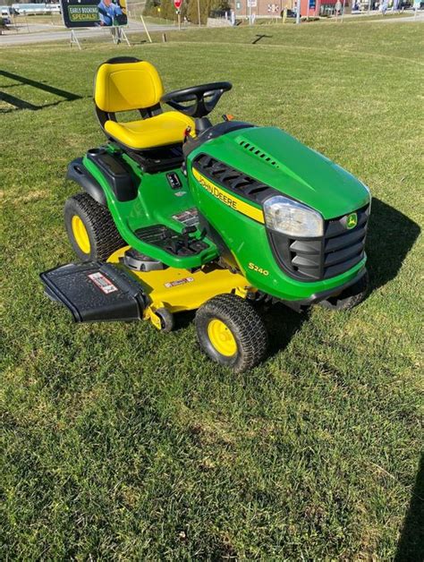 John Deere S240