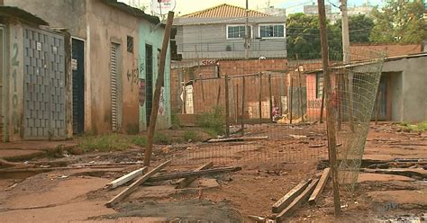 G Por Asfalto Moradores Fecham Rua Que Liga Bairros Na Zona Norte