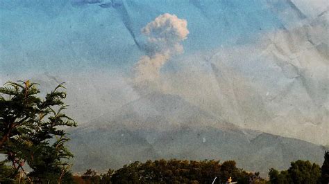 Registra el volcán Popocatépetl dos explosiones esta madrugada