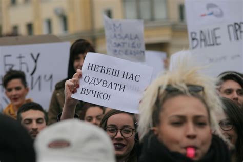 FOTO Četvrti dan protesta protiv diktature okupio preko 2 000 ljudi u