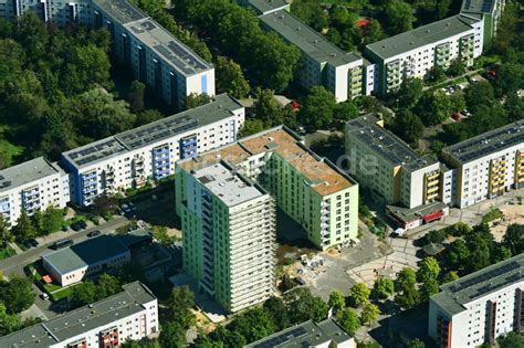 Luftaufnahme Berlin Neubau eines Wohn und Geschäftshauses im