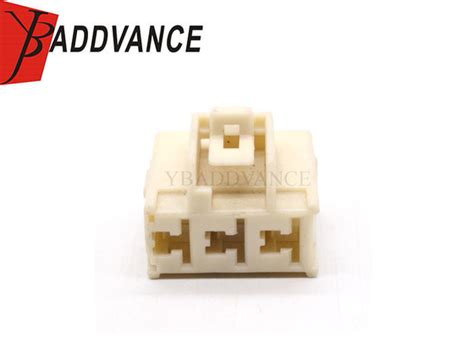 Yazaki Automotive Female Mm Series Pin Connector For