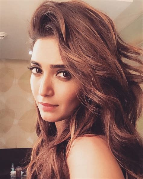 Karishma Tanna Wallpapers Top Free Karishma Tanna Backgrounds