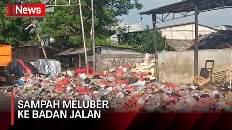 Tumpukan Sampah Di Belakang Balai Kota Depok Meluber Hingga Badan Jalan