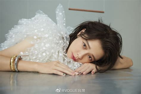 Nữ thần phim 18 lộ clip quan hệ tập thể với Vương Lực Hoành 15 tuổi nude 100 đóng cảnh nóng