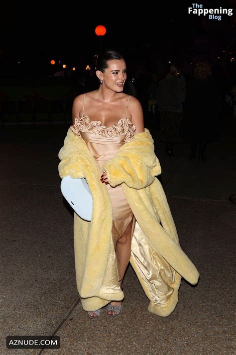 Bella Thorne Sexy Flaunts Her Hot Figure In A Stunning Outfit At Paris Fashion Week Event Aznude