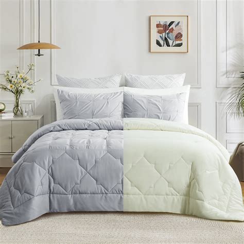 RUIKASI 3 Piece Pleated Embroidered Comforter Set With Covers King