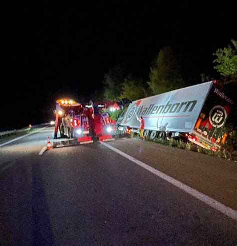 Meurthe Et Moselle Accident Sur L A Un Camion Se Couche Dans Le