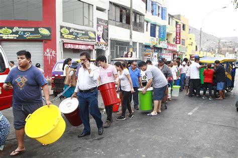 Afectados en SJL no pagarán por servicio de agua EmprendedoresTV