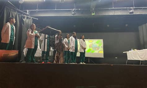 Estudiantes de la carrera de nutrición presentan estudio denominado