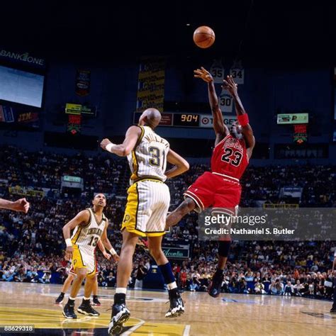 430 Michael Jordan Jump Shot Stock Photos High Res Pictures And