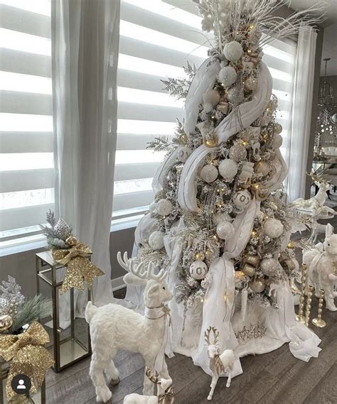 Pin By Carmela F On Navidad Elegant Christmas Trees Elegant