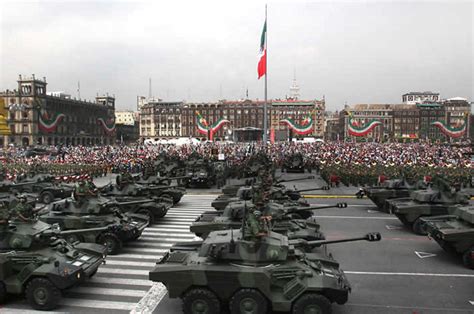 Se Realiza El Desfile Cívico Militar En La Ciudad De México Rompeviento