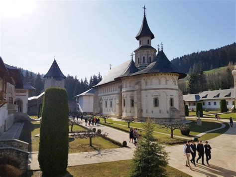 Mănăstirea Putna Din Suceava Planiada