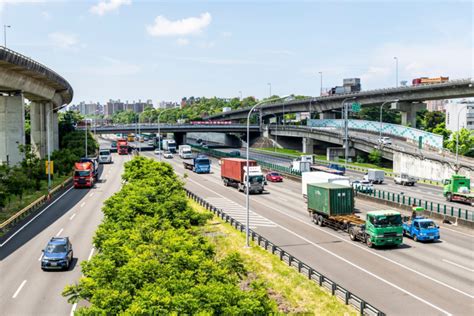 台灣國道驚見貨車掛「日本車牌」 內行曝真相 7千人朝聖 時事 中時新聞網