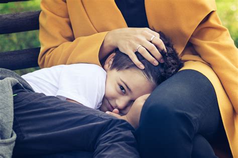 Tengo un niño tímido, ¿cómo puedo apoyarlo? - Instituto Las Torres ...