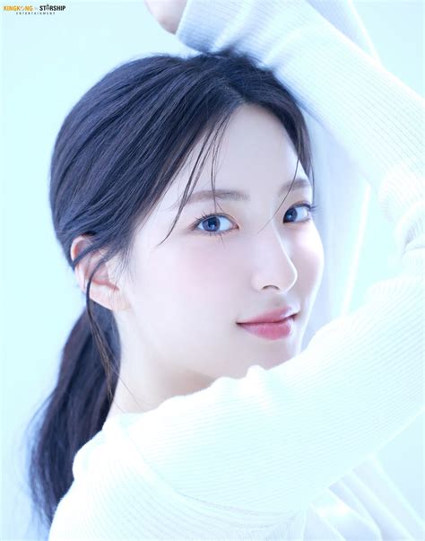 Wjsns Eunseo Showcases Different Sides Of Herself In New Profile