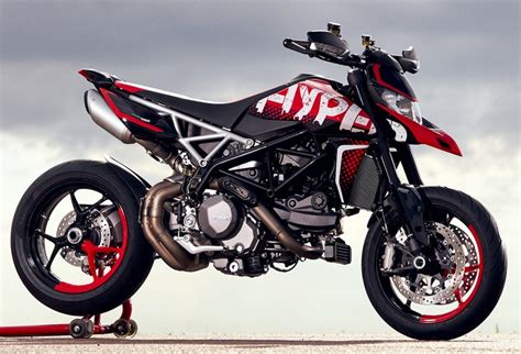 Ducati Hypermotard Rve Fiche Moto Motoplanete