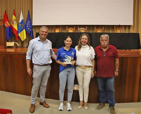 Fotos Triunfos Regionales Para La Cantera Del Balonmano De Lanzarote