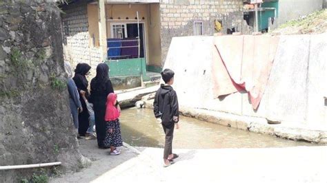 GETIR Bocah 3 Tahun Di Bogor Lihat Adik Hanyut Di Sungai Gak Bisa