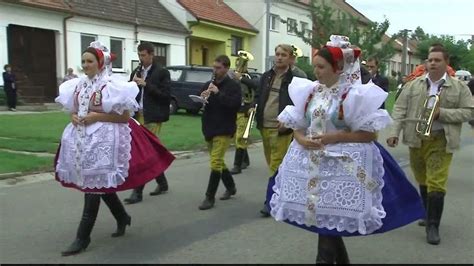 Hody Moravsk Nov Ves Kr Tk Sest Ih Folk Costume Nova Costumes