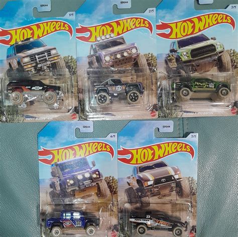 Embalagem Danificada Hot Wheels Baja Set Completo