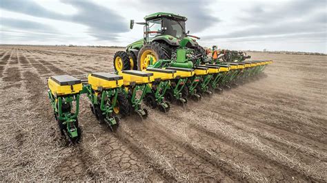 John Deere Offers New 1725c Stack Fold Planter For Cotton