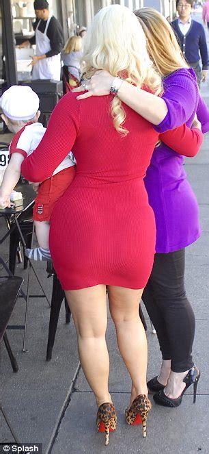 Ice T Wife Coco Poses Naked With Her Nephew And Posts The Picture On Twitter Daily Mail Online