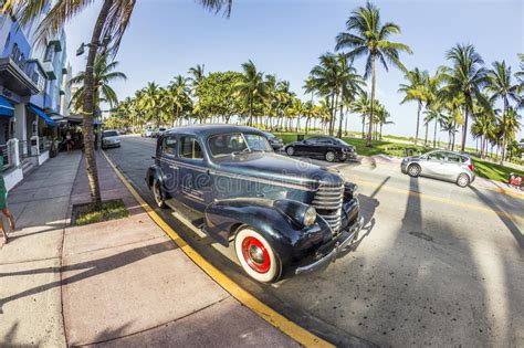 Vintage Car At The Ocean Drive In Miami Beach Editorial Photography