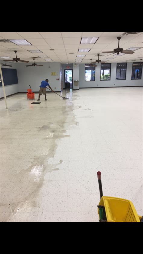 Stripping And Waxing Vinyl Tile Floors Viewfloor Co