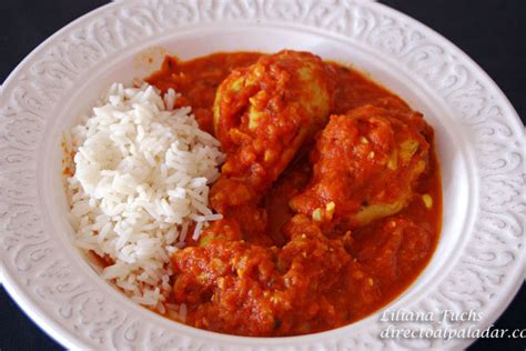 Pollo en salsa de tomate con especias Receta de cocina fácil sencilla