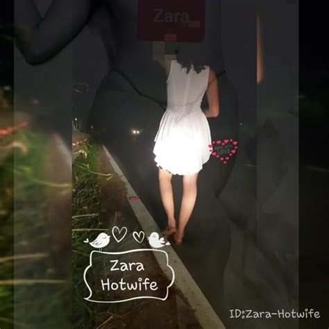 Getting Nude On Delhi Road