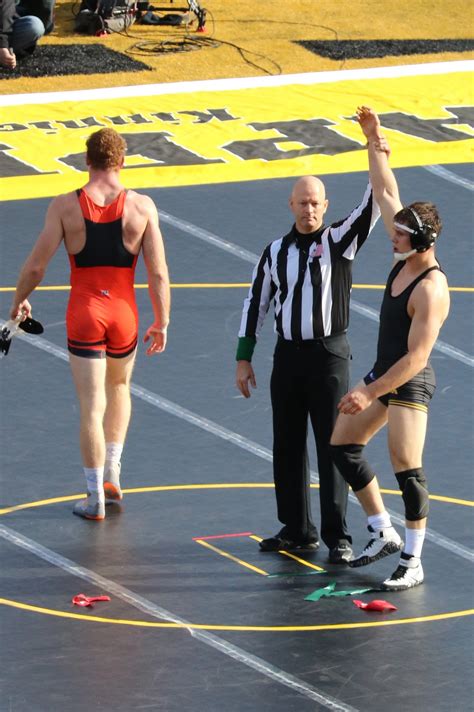 Iowa Hawkeye Wrestling | 98.1 KHAK